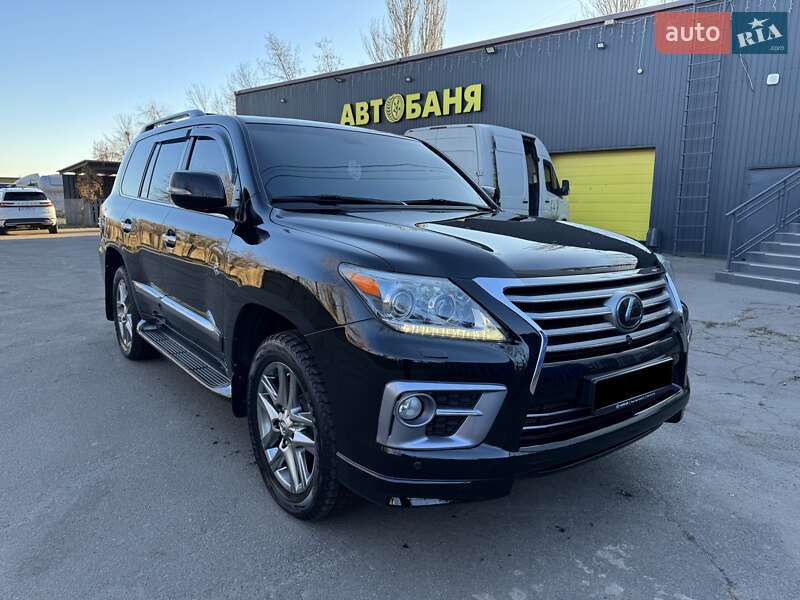 Внедорожник / Кроссовер Lexus LX 2013 в Кривом Роге