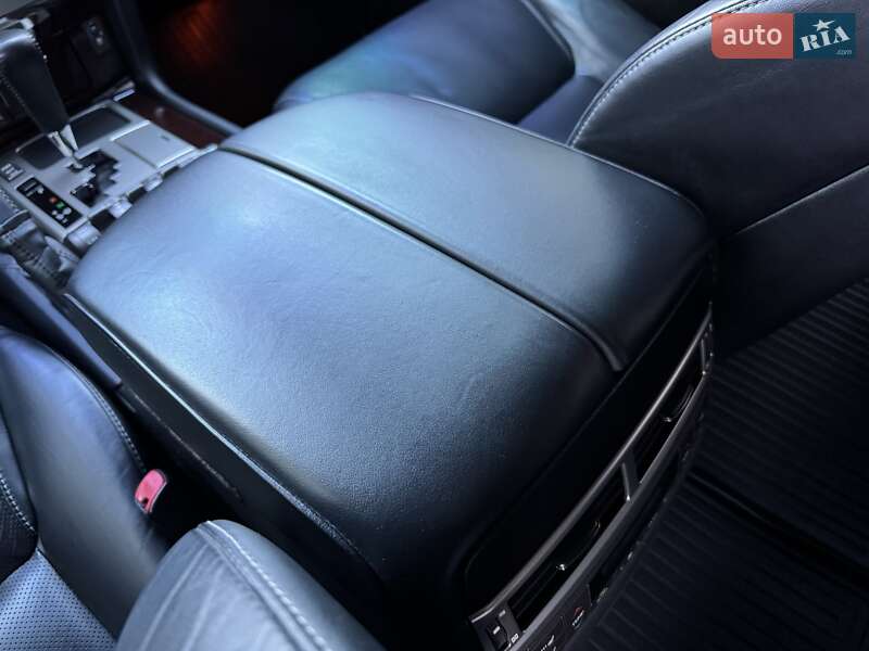 Внедорожник / Кроссовер Lexus LX 2013 в Кривом Роге