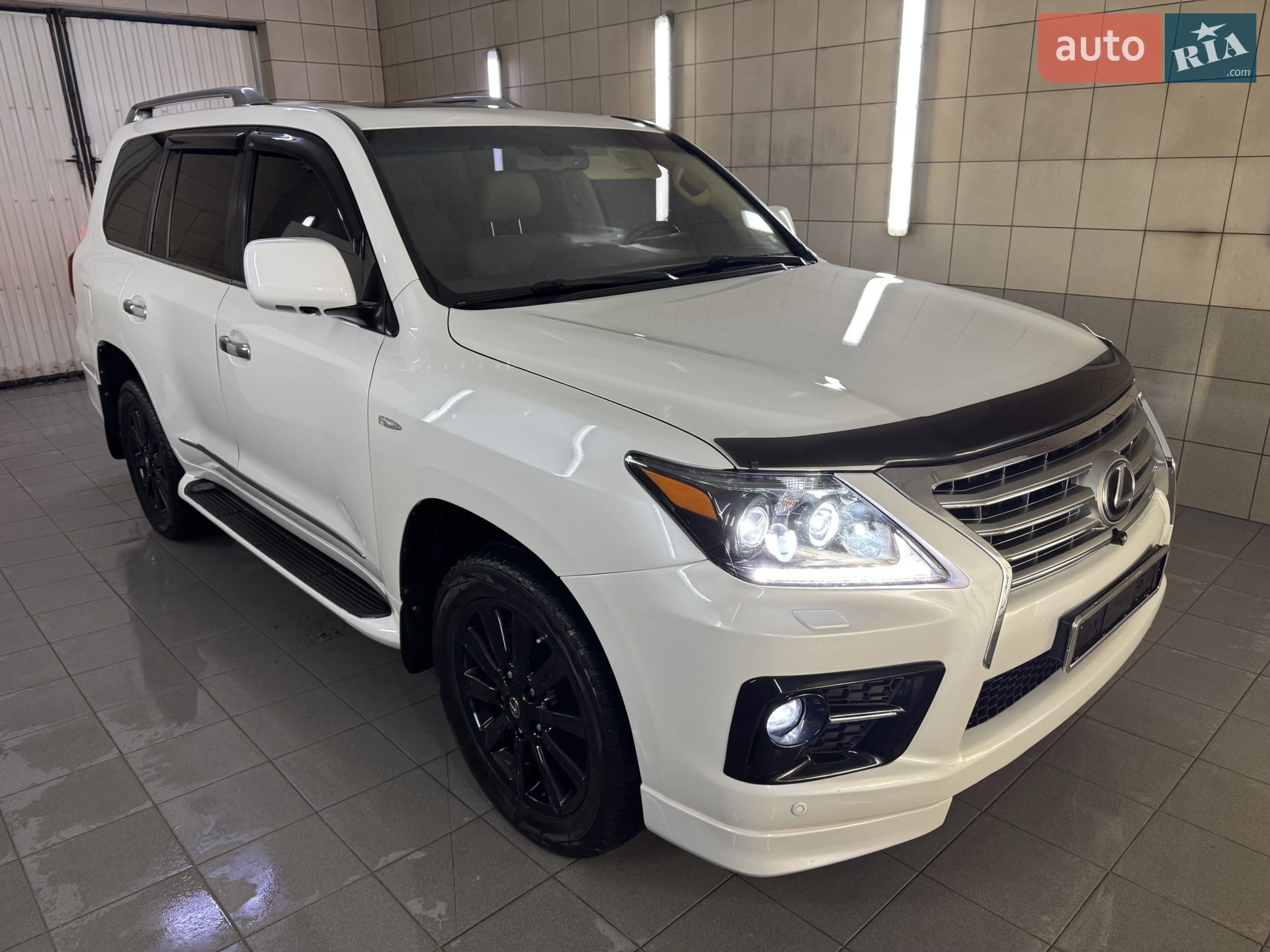 2011 Lexus LX - мініатюра 9