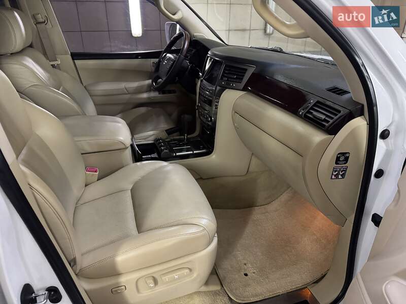 Внедорожник / Кроссовер Lexus LX 2012 в Умани