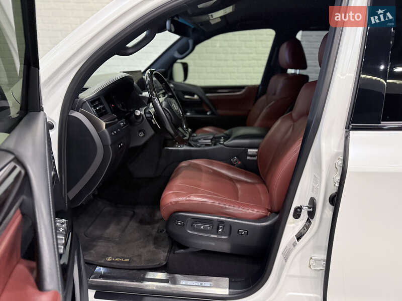 Внедорожник / Кроссовер Lexus LX 2020 в Одессе