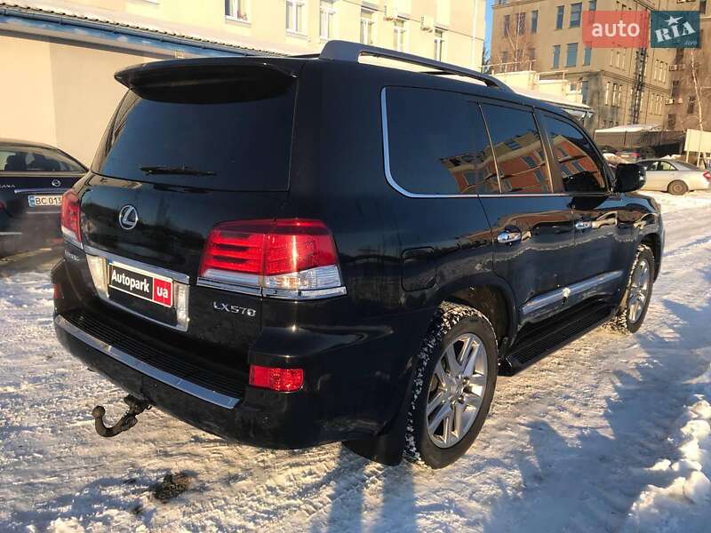 Внедорожник / Кроссовер Lexus LX 2013 в Львове