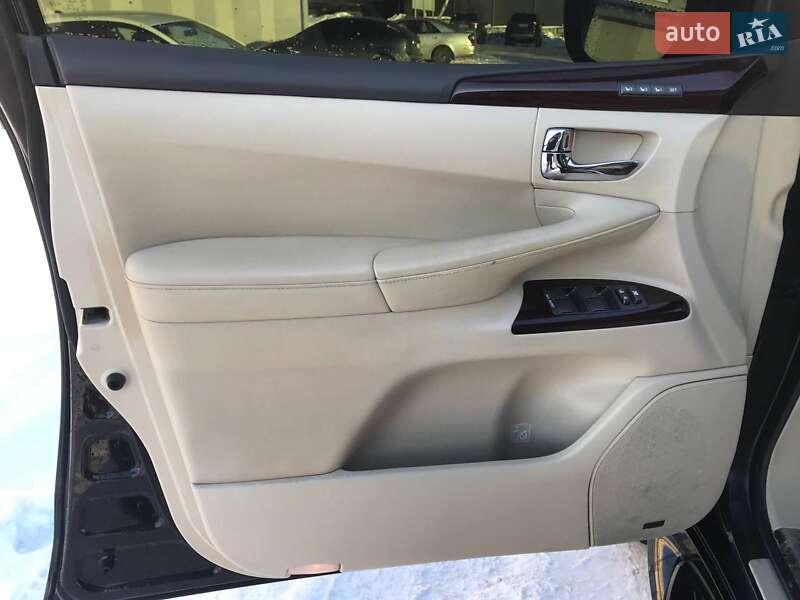 Внедорожник / Кроссовер Lexus LX 2013 в Львове