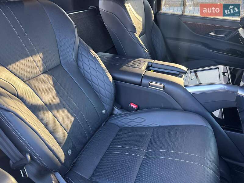 Внедорожник / Кроссовер Lexus LX 2023 в Киеве