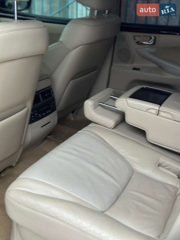 Внедорожник / Кроссовер Lexus LX 2011 в Днепре