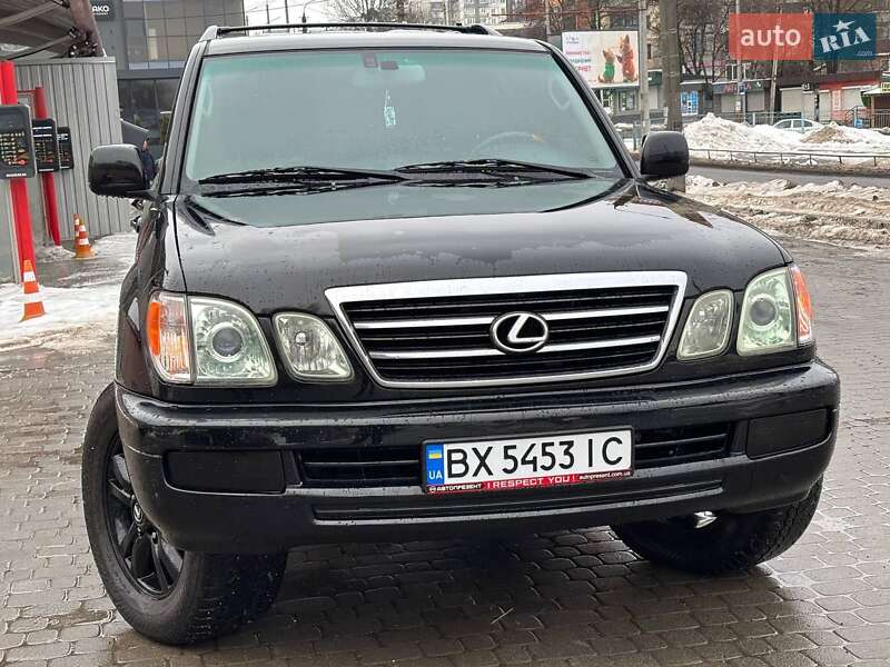 Lexus LX 2005