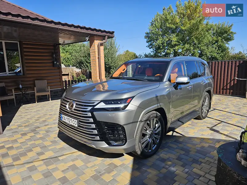 Lexus LX