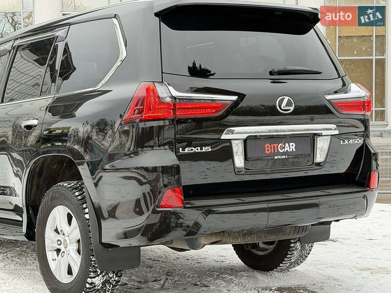 Внедорожник / Кроссовер Lexus LX 2016 в Одессе