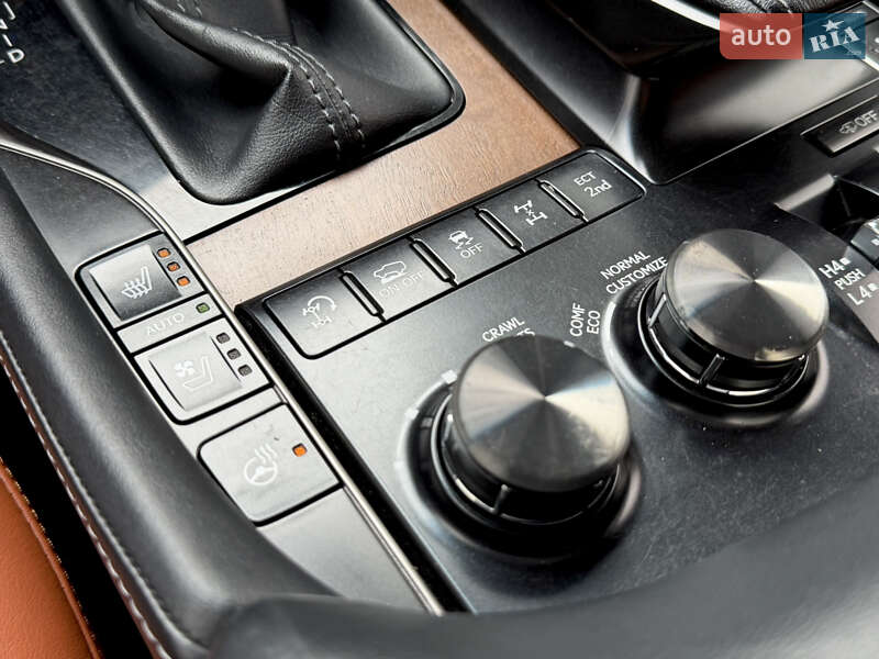 Внедорожник / Кроссовер Lexus LX 2016 в Одессе