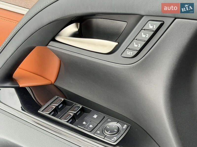 Внедорожник / Кроссовер Lexus LX 2016 в Одессе