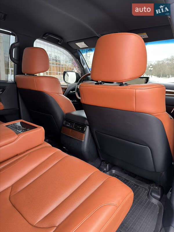 Внедорожник / Кроссовер Lexus LX 2016 в Одессе