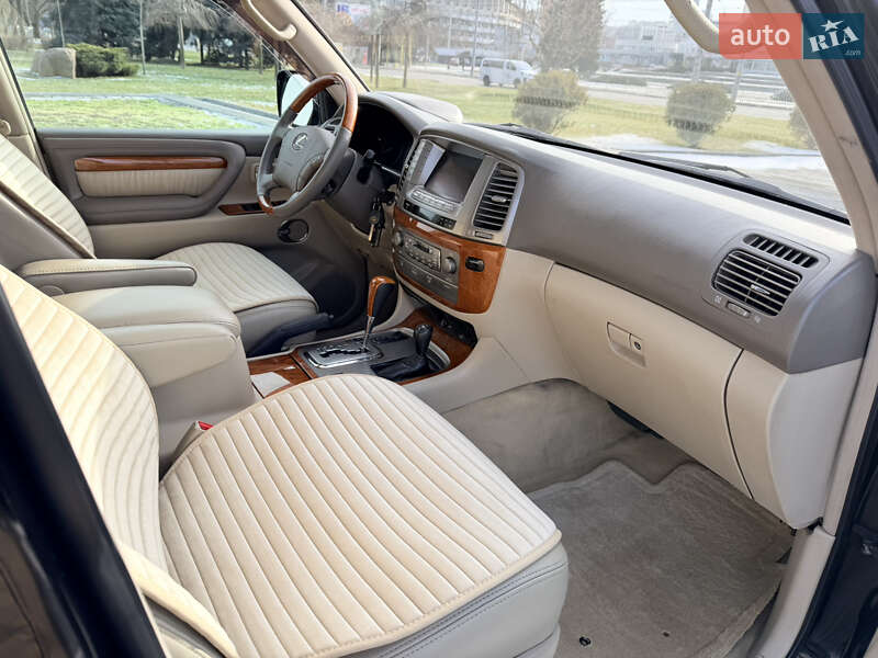 Позашляховик / Кросовер Lexus LX 2006 в Дніпрі