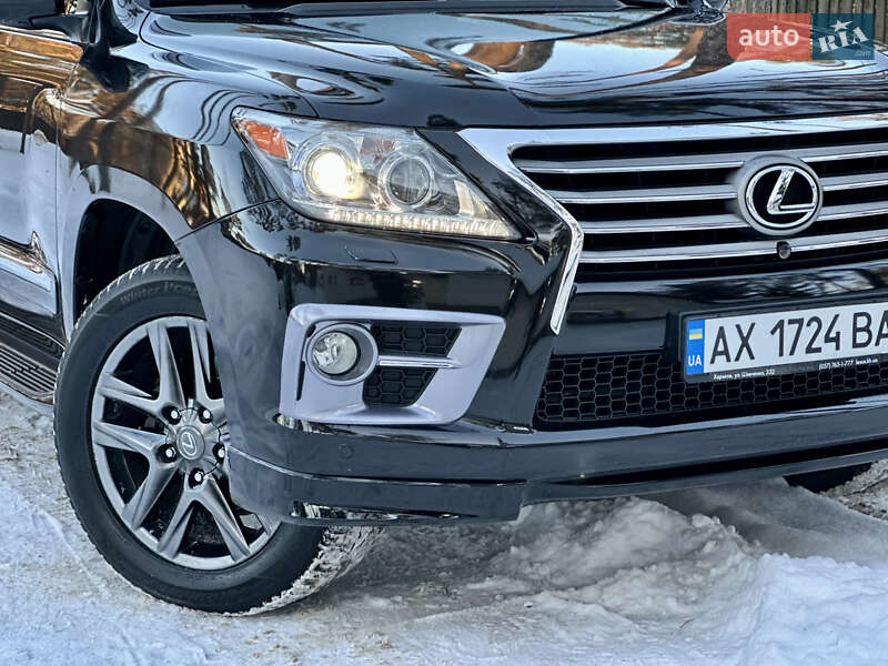 Внедорожник / Кроссовер Lexus LX 2013 в Киеве
