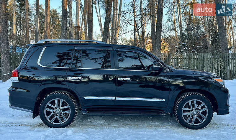 Внедорожник / Кроссовер Lexus LX 2013 в Киеве