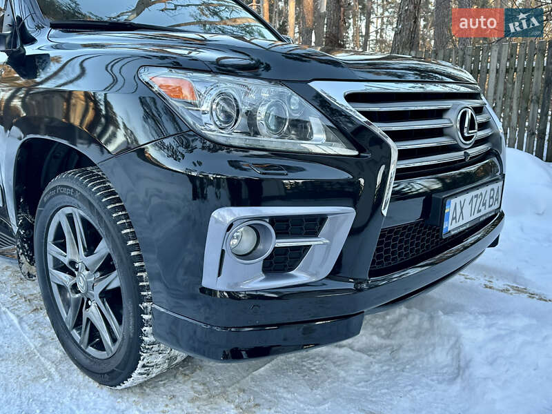 Внедорожник / Кроссовер Lexus LX 2013 в Киеве