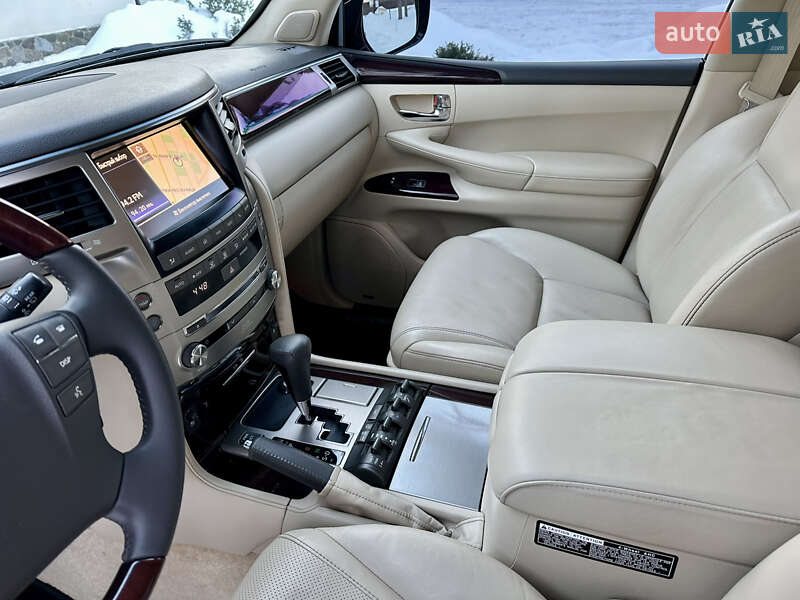 Внедорожник / Кроссовер Lexus LX 2013 в Киеве