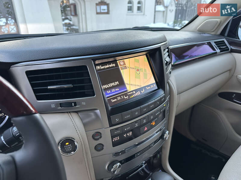 Внедорожник / Кроссовер Lexus LX 2013 в Киеве