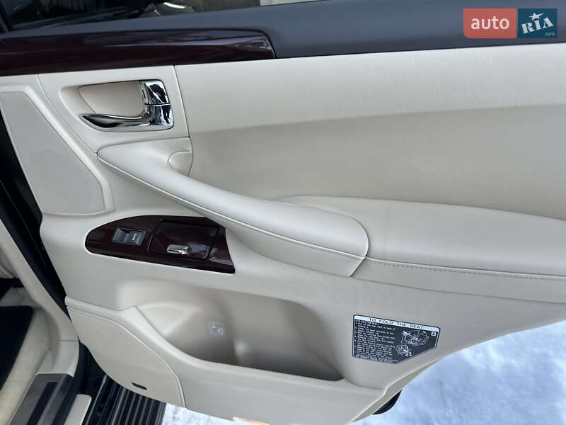 Внедорожник / Кроссовер Lexus LX 2013 в Киеве