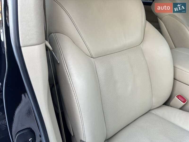 Внедорожник / Кроссовер Lexus LX 2013 в Киеве