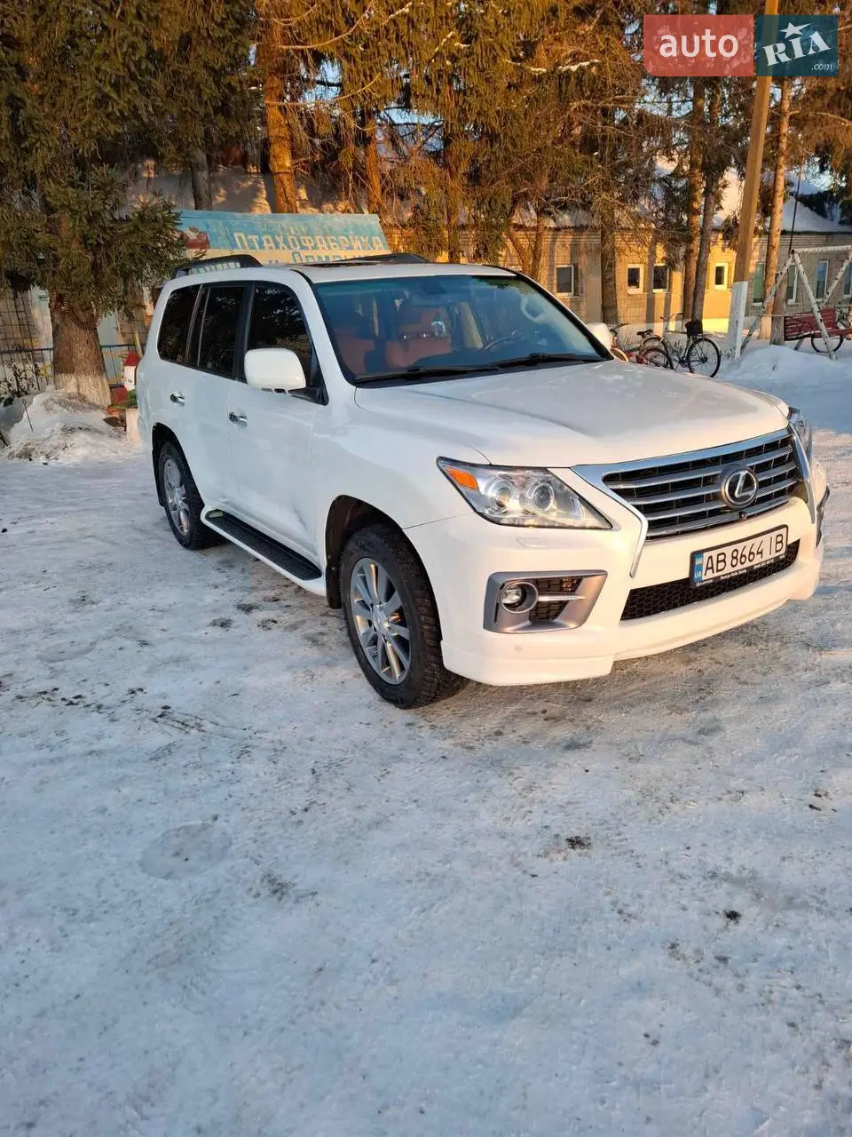 2010 Lexus LX - мініатюра 18