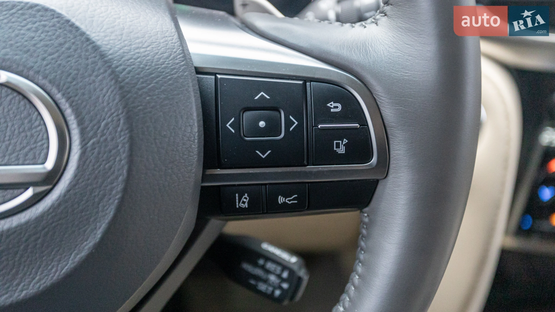 2016 Lexus LX - мініатюра 31
