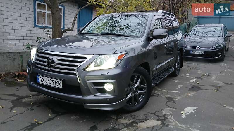 Lexus LX 2013