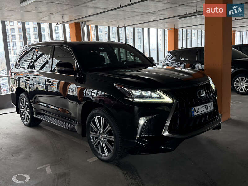 Внедорожник / Кроссовер Lexus LX 2016 в Киеве