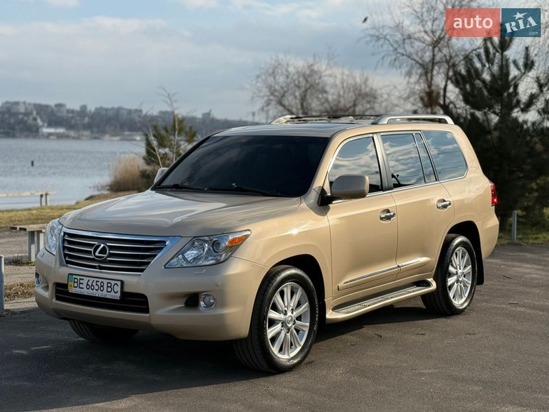 Lexus LX 2008