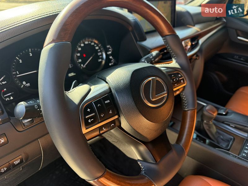 Внедорожник / Кроссовер Lexus LX 2016 в Днепре