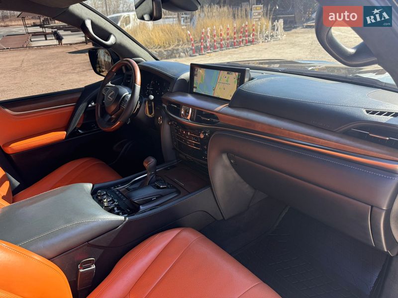 Внедорожник / Кроссовер Lexus LX 2016 в Днепре