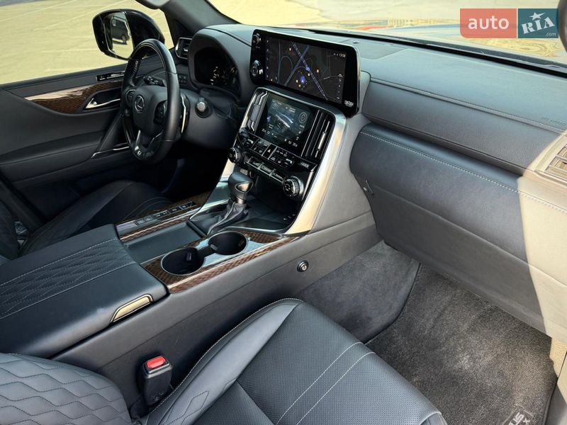 Внедорожник / Кроссовер Lexus LX 2023 в Киеве
