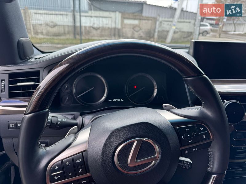 Внедорожник / Кроссовер Lexus LX 2016 в Киеве