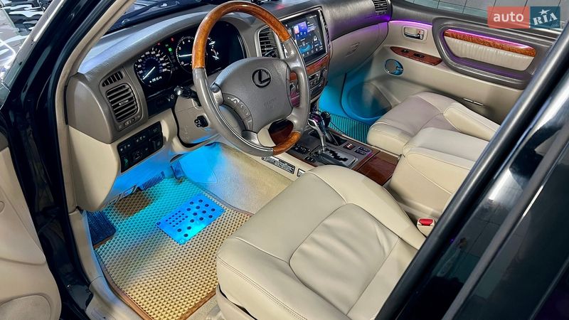Позашляховик / Кросовер Lexus LX 2004 в Рівному