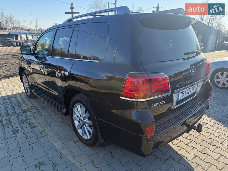 Внедорожник / Кроссовер Lexus LX 2011 в Черновцах