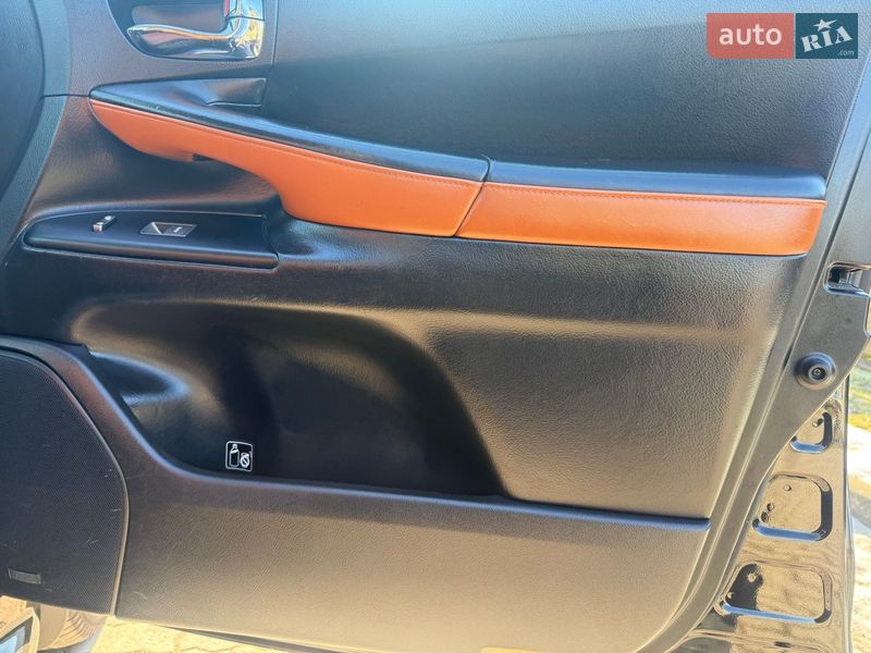 Внедорожник / Кроссовер Lexus LX 2011 в Черновцах