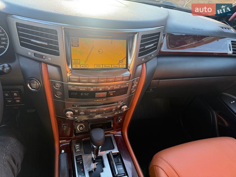 Внедорожник / Кроссовер Lexus LX 2011 в Черновцах