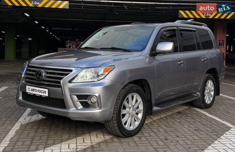 Внедорожник / Кроссовер Lexus LX 2008 в Киеве