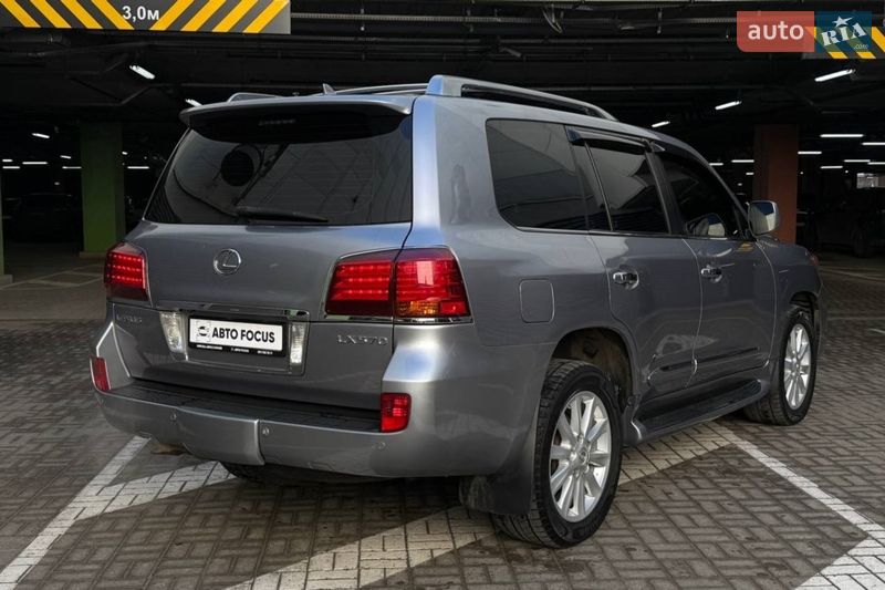 Внедорожник / Кроссовер Lexus LX 2008 в Киеве