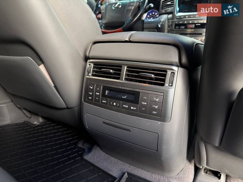 Внедорожник / Кроссовер Lexus LX 2008 в Киеве