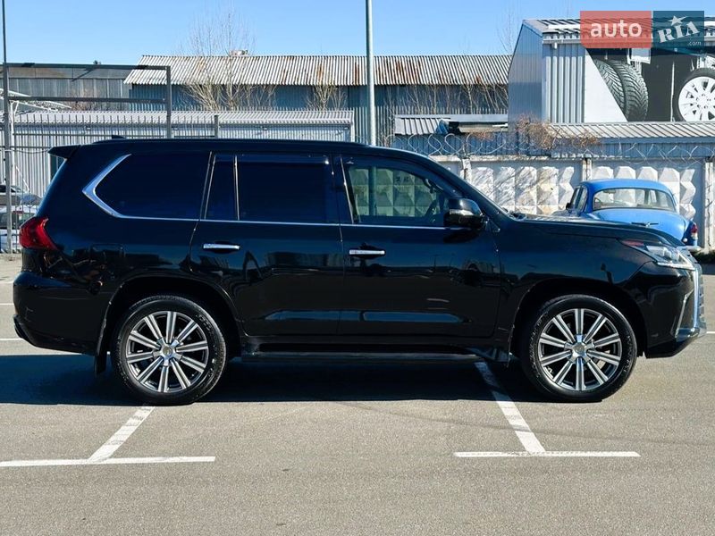 Внедорожник / Кроссовер Lexus LX 2015 в Киеве