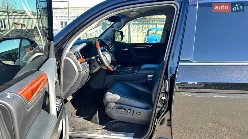 Внедорожник / Кроссовер Lexus LX 2015 в Киеве