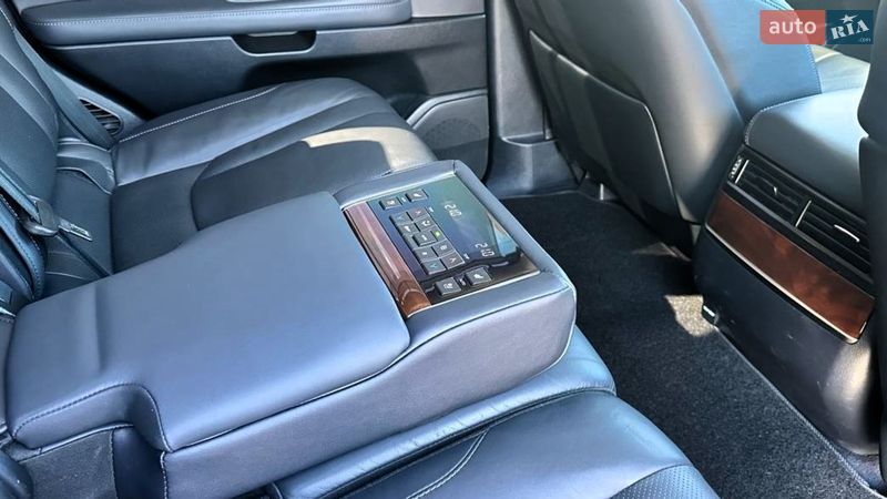 Внедорожник / Кроссовер Lexus LX 2015 в Киеве