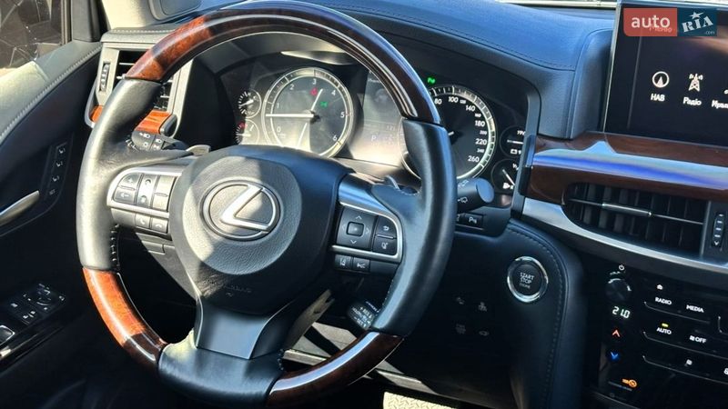 Внедорожник / Кроссовер Lexus LX 2015 в Киеве
