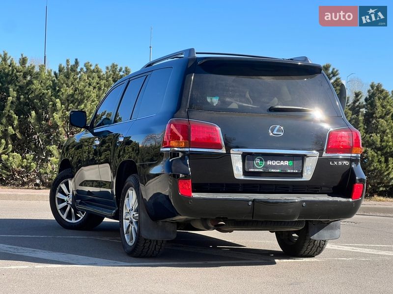 Внедорожник / Кроссовер Lexus LX 2011 в Киеве