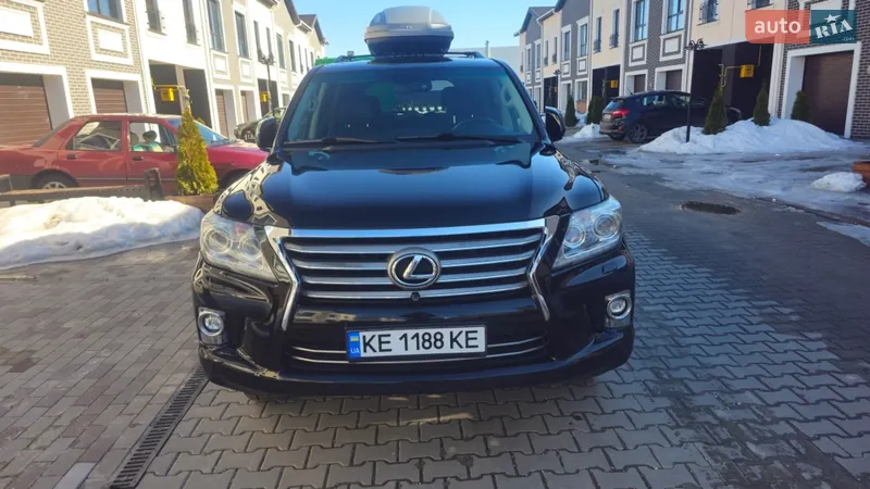 Lexus LX