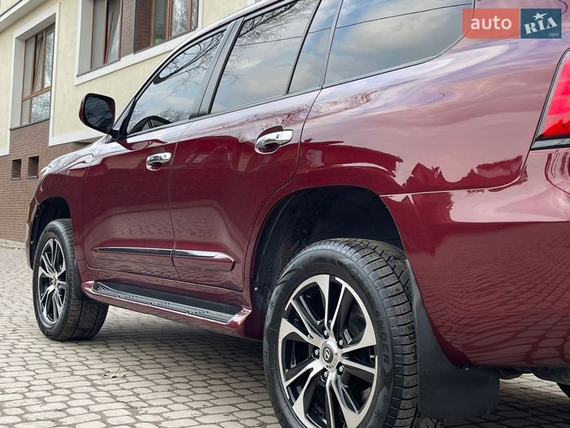 Внедорожник / Кроссовер Lexus LX 2011 в Львове