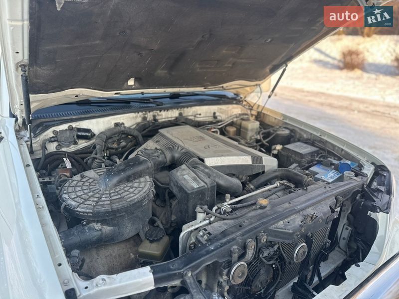 Внедорожник / Кроссовер Lexus LX 1999 в Запорожье