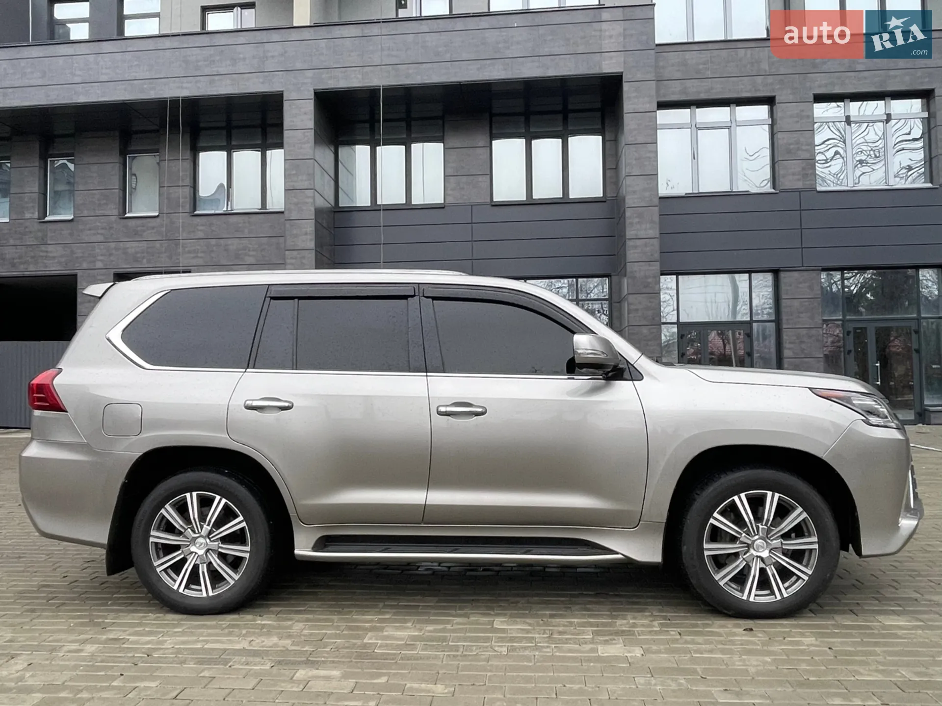 2019 Lexus LX - мініатюра 33