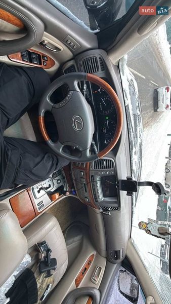 Внедорожник / Кроссовер Lexus LX 2004 в Вишневом