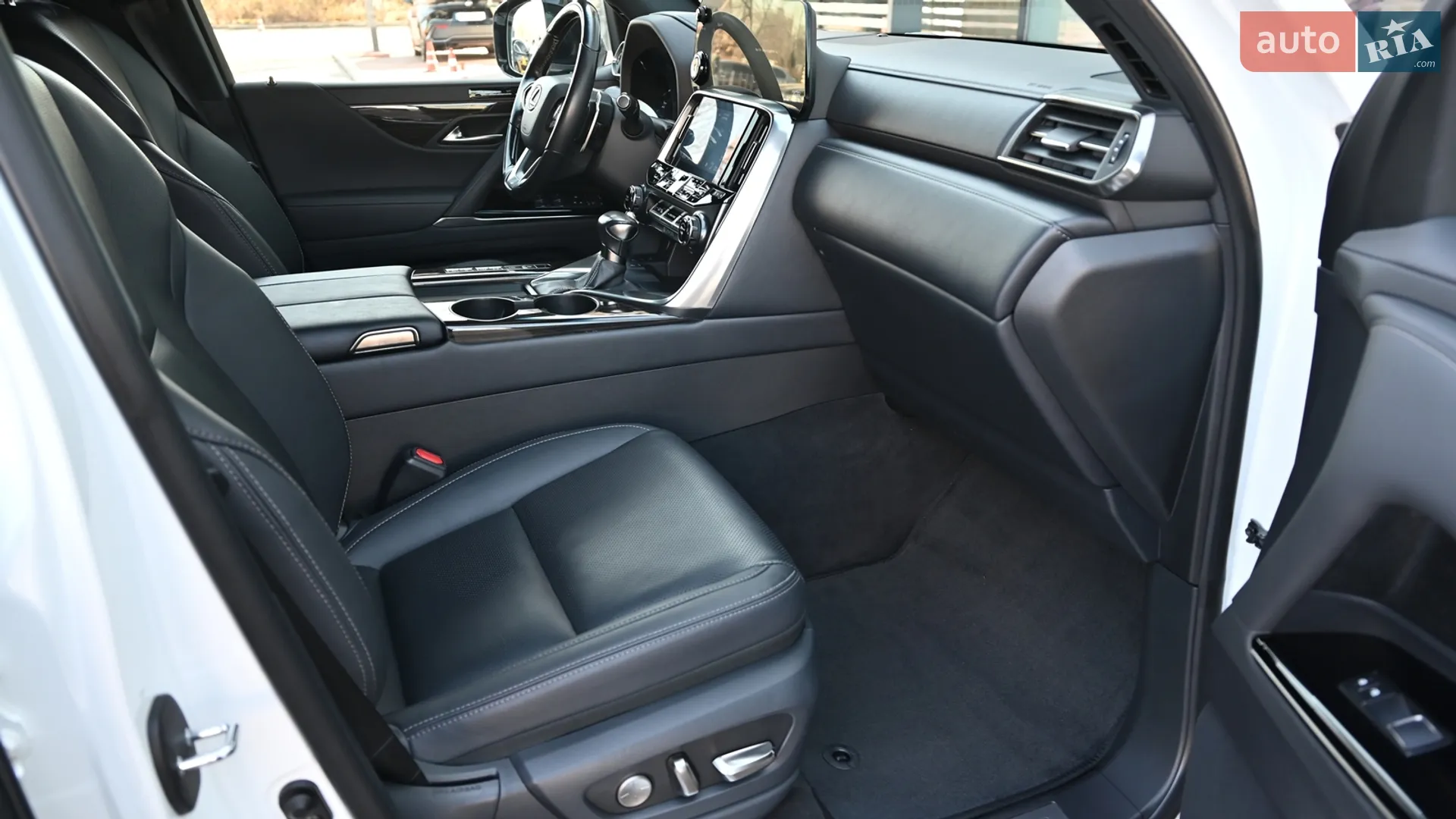 2022 Lexus LX - мініатюра 6